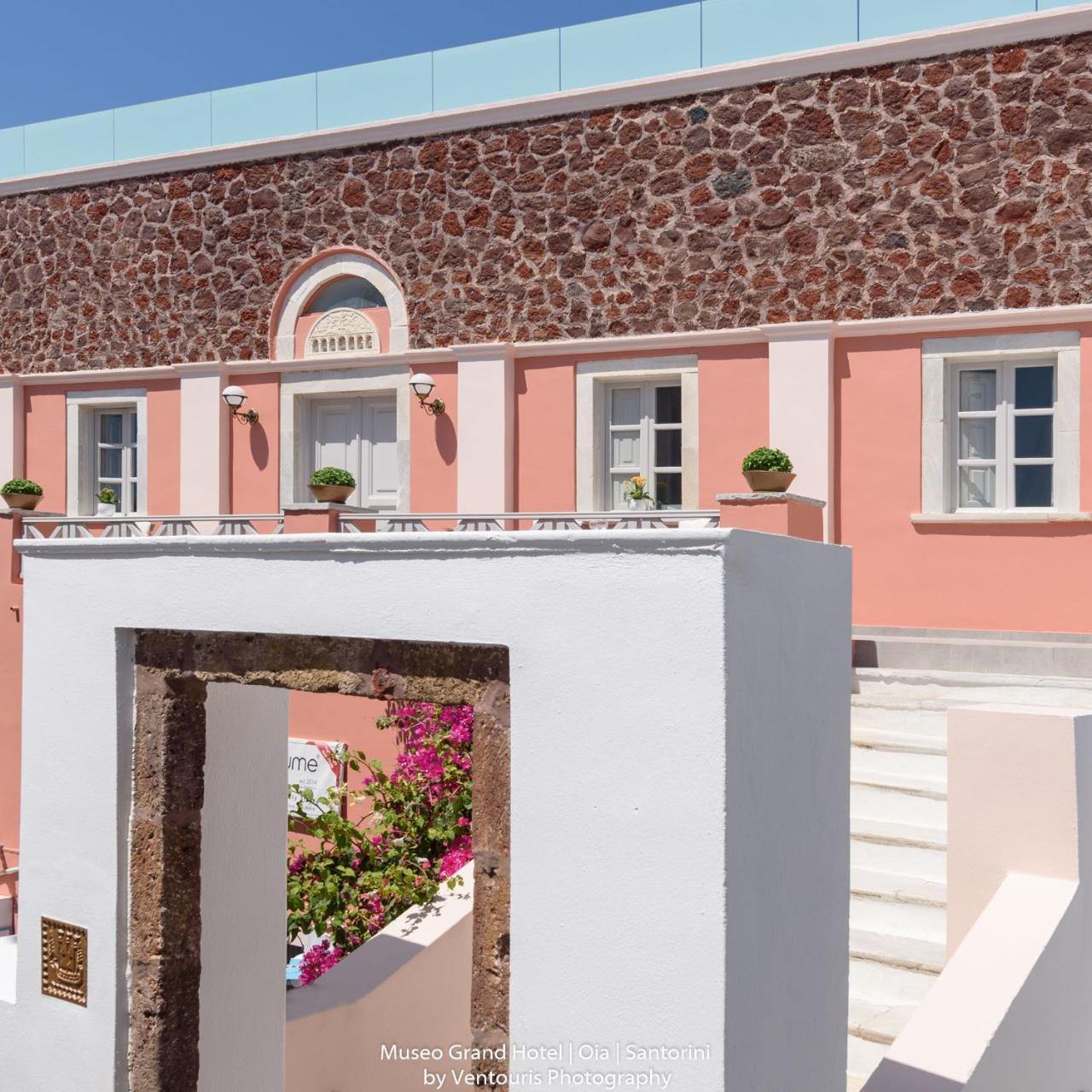 Museo Grand Hotel Oia  Exterior photo